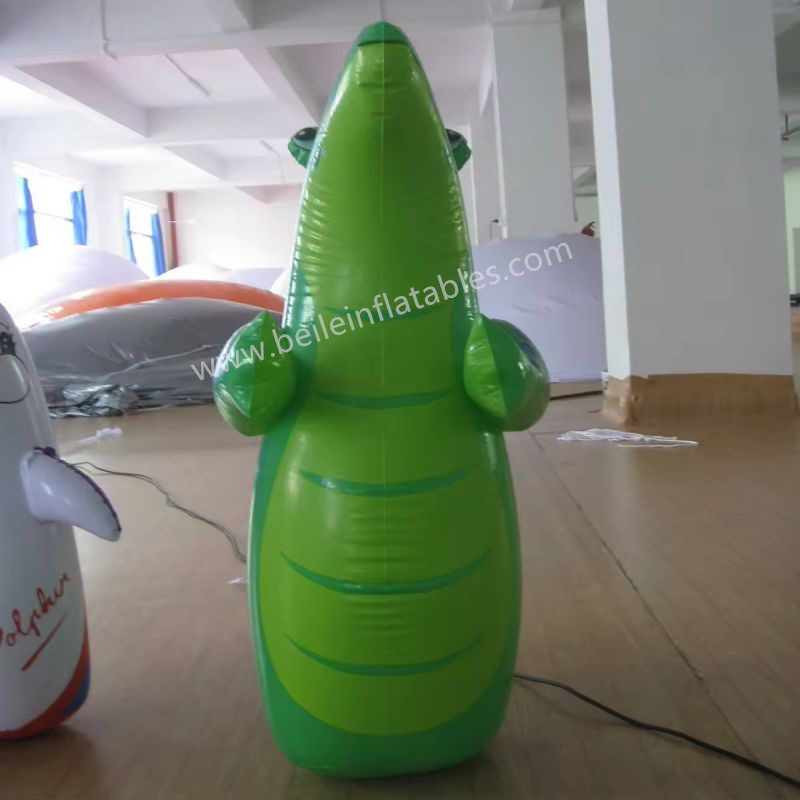 Crocodile tumbler