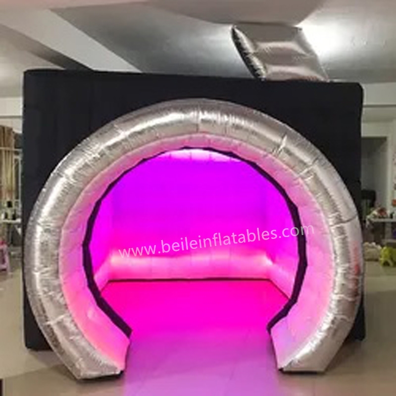 Inflatable photo booth