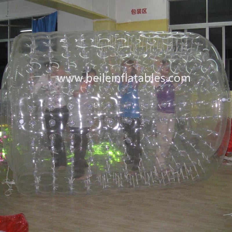 Inflatable roller with rope